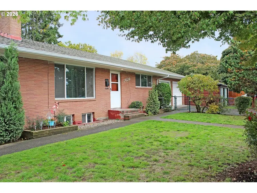 7626 NE Beech St, Portland, OR 97213 - #2