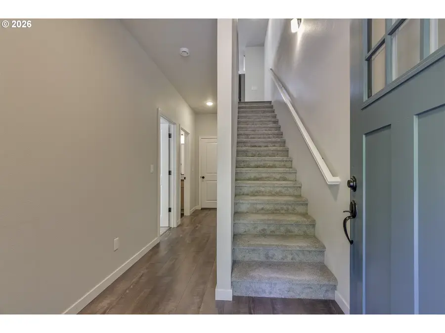 3382 SE Brookwood Ave, Hillsboro, OR 97123 - #3