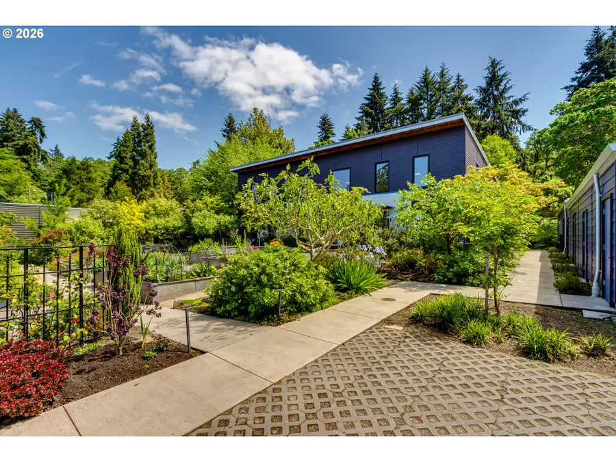 2863 Friendly St, Eugene, OR 97405 - #3