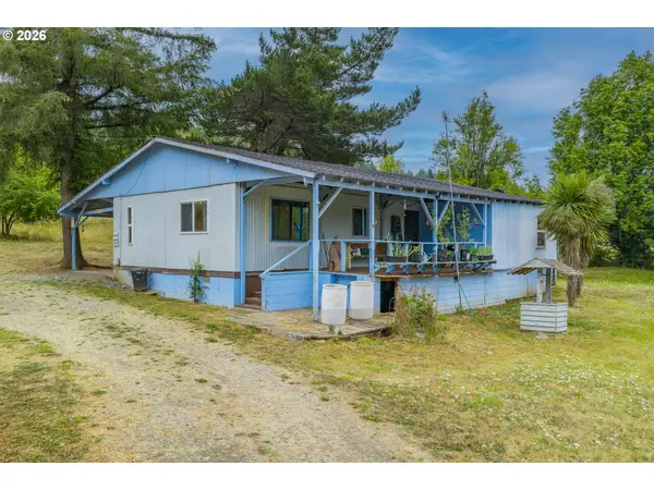 94708 Parsonage Ln, Broadbent, OR 97414