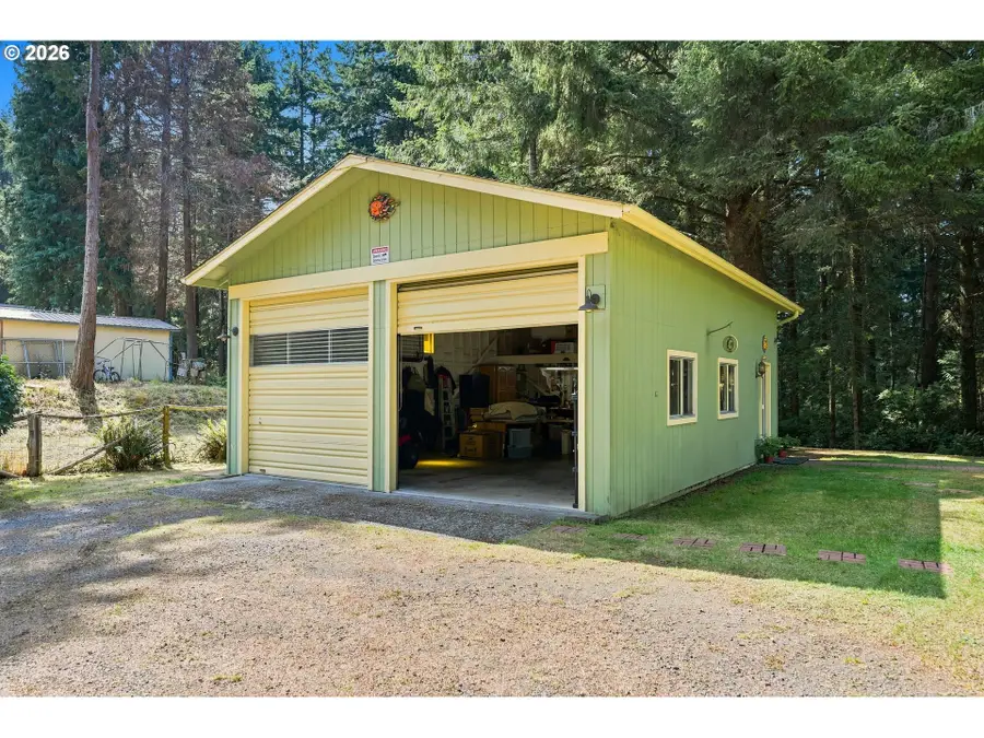69686 Mcfarland Rd, Saunders Lake, OR 97459 - #2