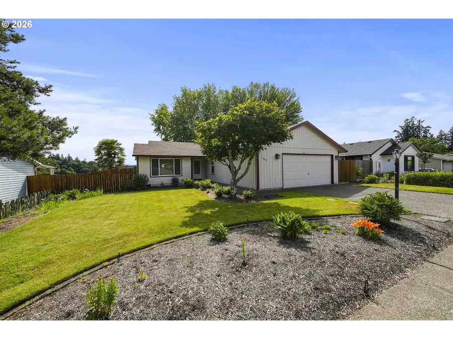 1399 SE Duke Dr, Hillsboro, OR 97123 - #2