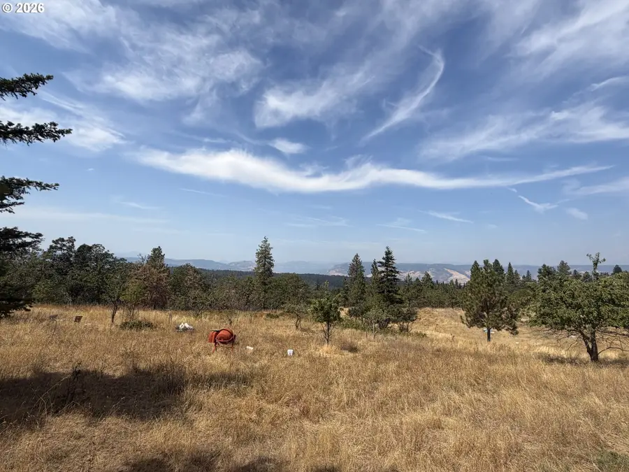 2067 Ridge Rd, The Dalles, OR 97058 - #2