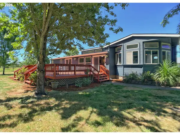 30704 SE Folsom Rd, EagleCreek, OR 97022