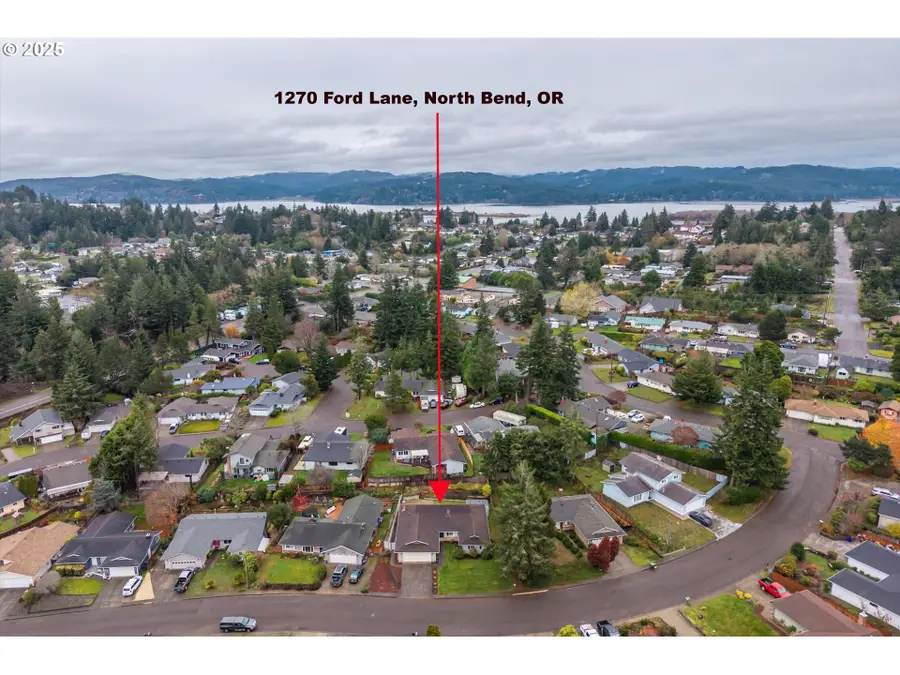 1270 Ford Ln, North Bend, OR 97459 - Image #2