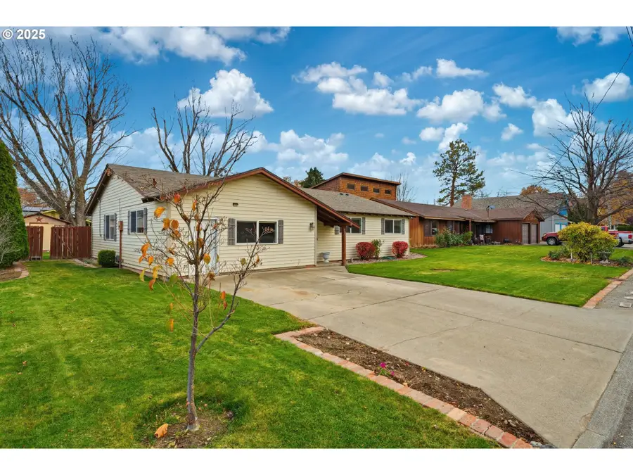 303 Dehaven St, Milton Freewater, OR 97862 - Image #3