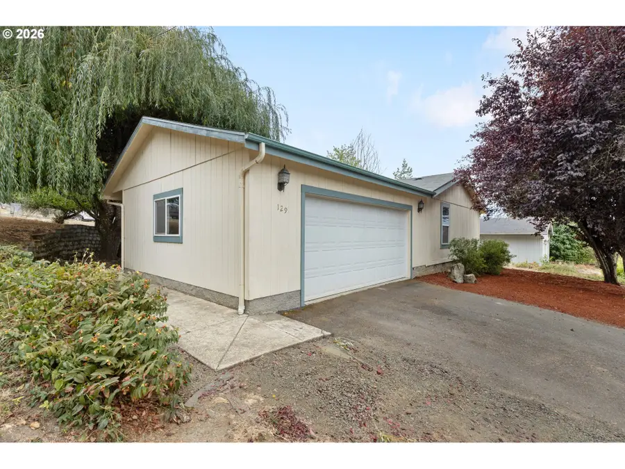 129 Luke Ct, Tri City, OR 97457 - #2