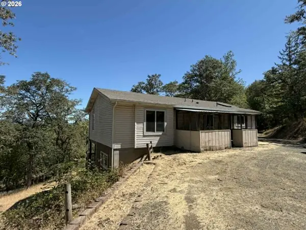 338 Topaz Ln, Roseburg, OR 97471