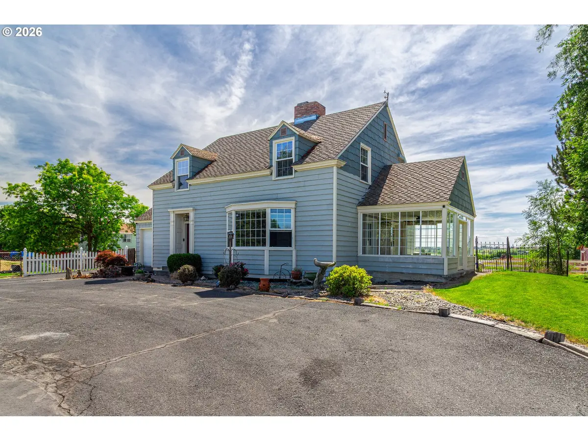 80554 N Hill Dr, Hermiston, OR 97838 - #1