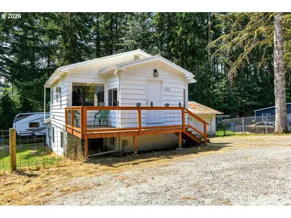 8525 Lewis River Rd, Ariel, WA 98603