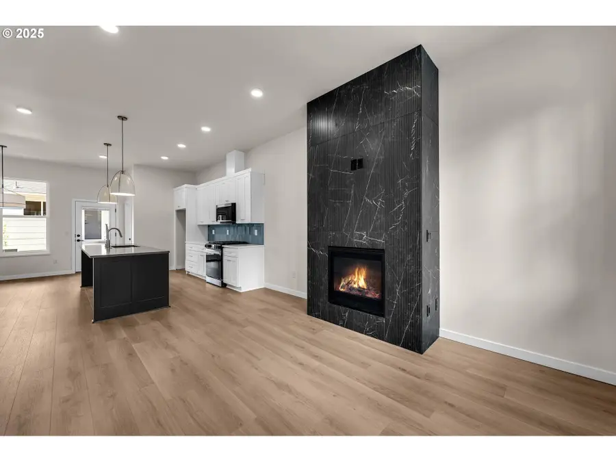 8413 N Gloucester Ave, Portland, OR 97203 - Image #3