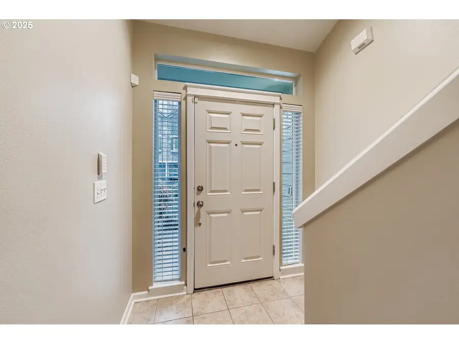 21868 NE Heartwood Cir, Fairview, OR 97024 - Image #3