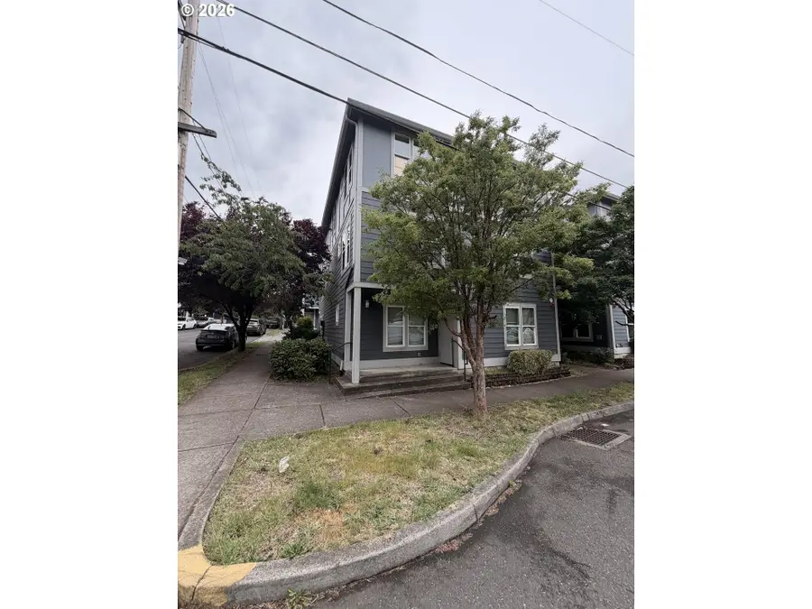 11911 SE Ash St #10, Portland, OR 97216 - #2