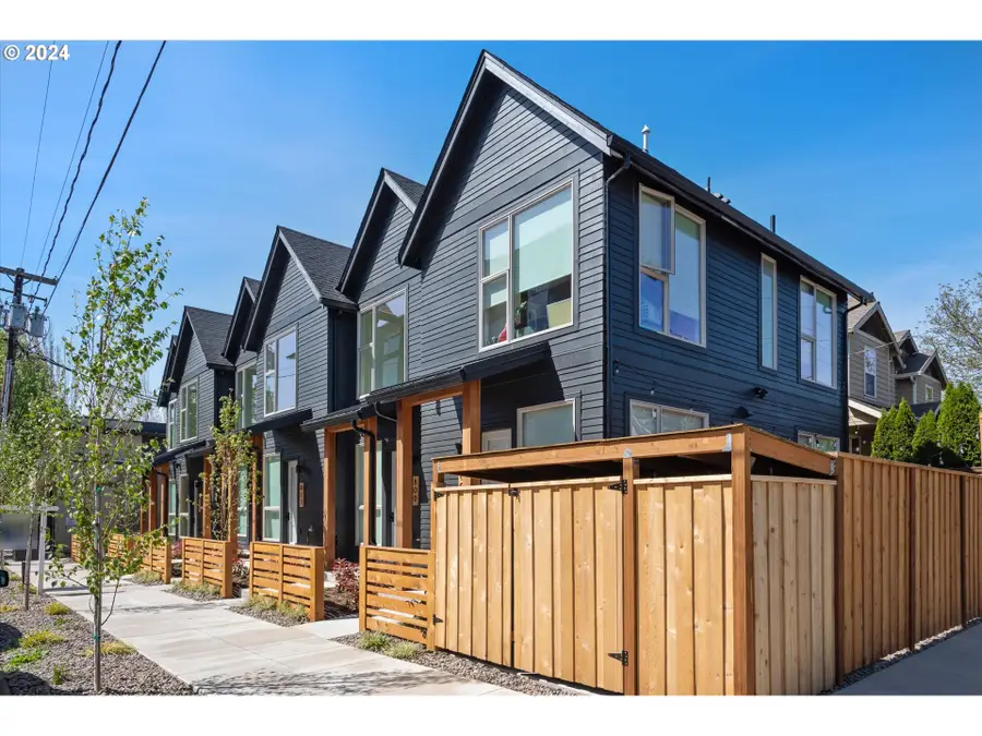 809 N Failing St, Portland, OR 97227 - #3