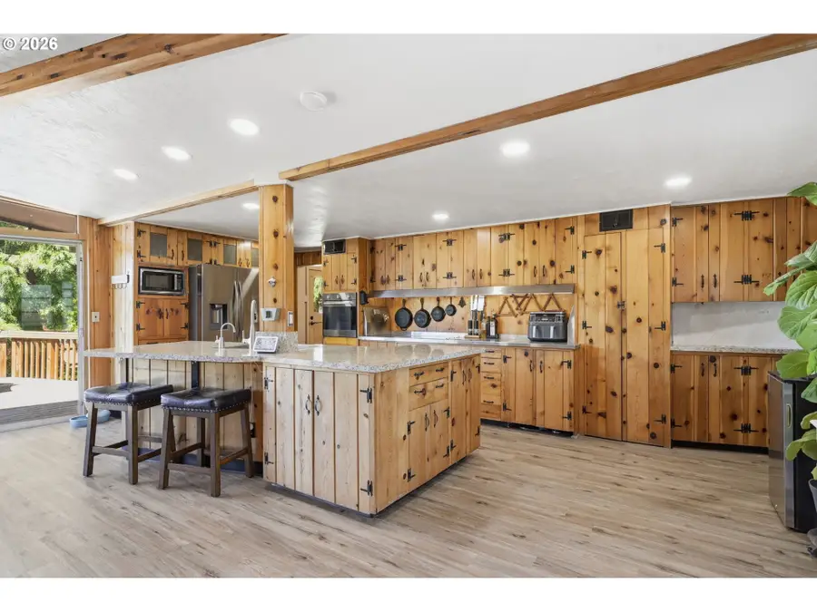 110 Corliss Ln, Eugene, OR 97404 - #3