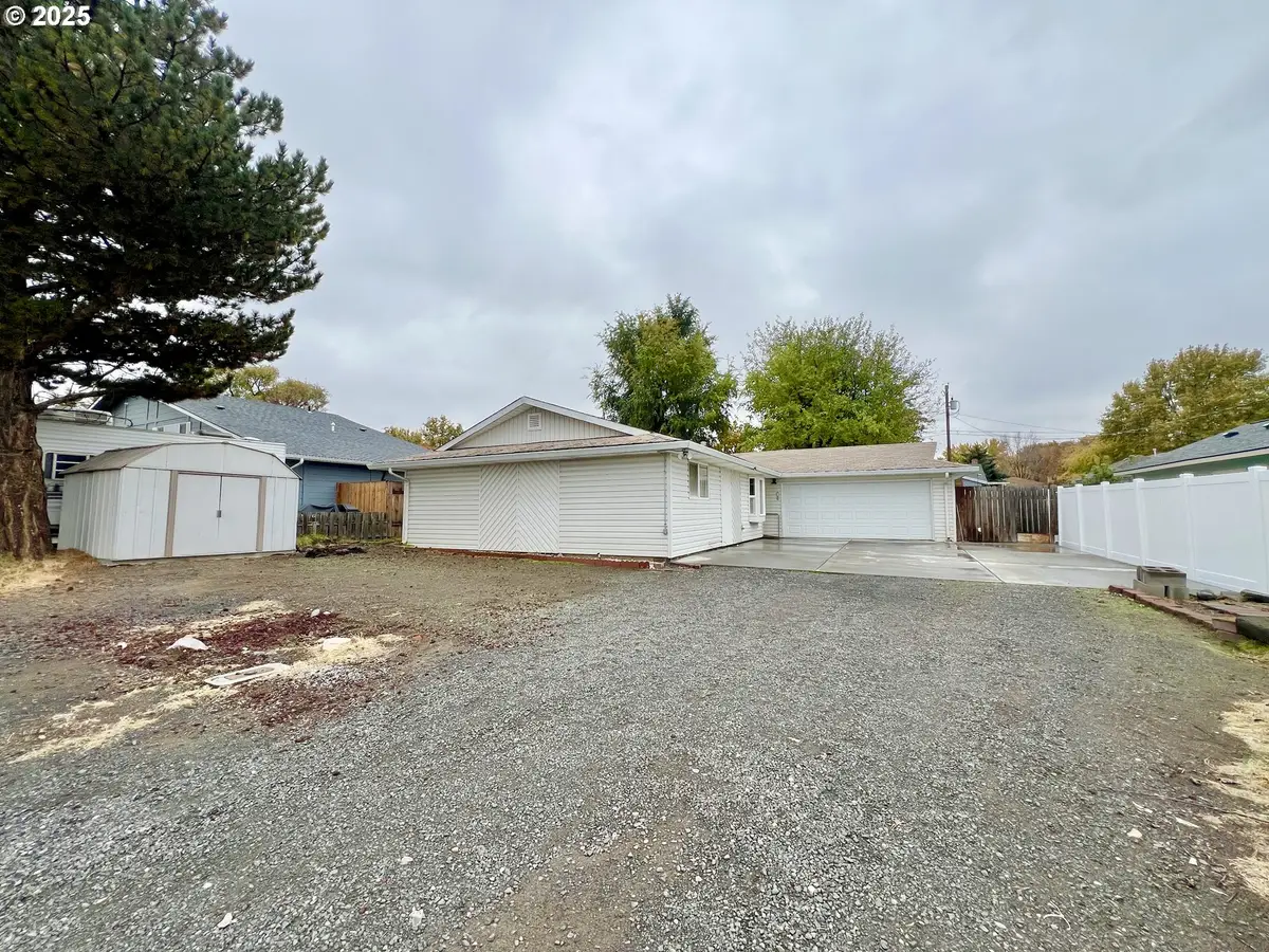 885 W Duane Ave, Hermiston, OR 97838 - Image #1
