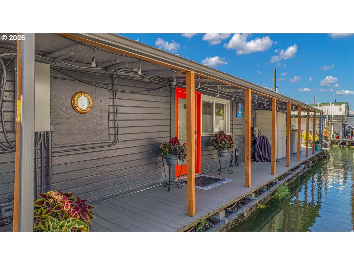 1633 N Jantzen Ave, Portland, OR 97217 - #1