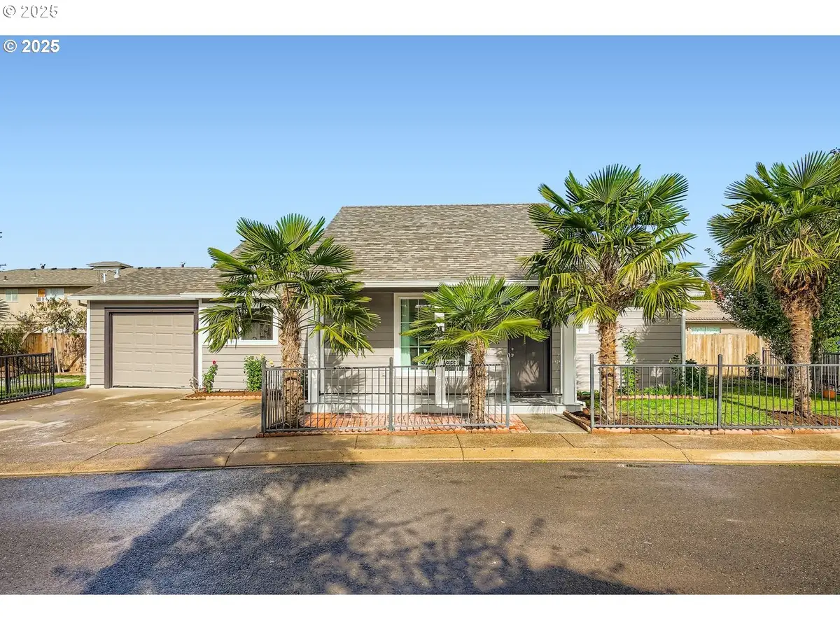 1215 Del Sol Ct, Woodburn, OR 97071 - Image #1