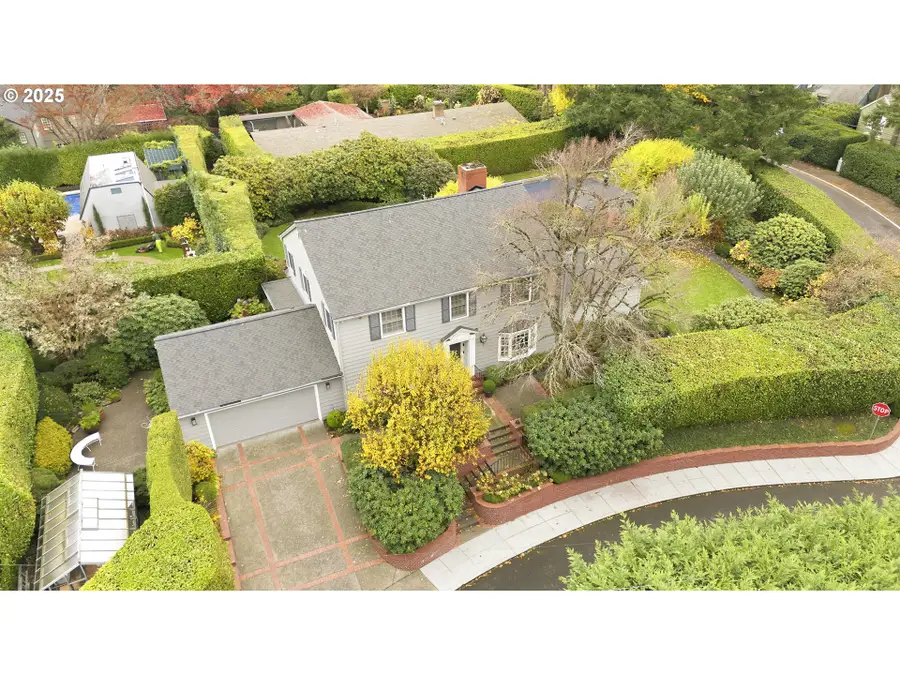 3484 SW Brentwood Dr, Portland, OR 97201 - Image #2