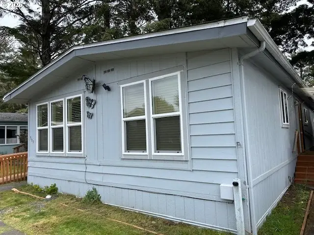 505 Shorepines Pl, Coos Bay, OR 97420 - #3