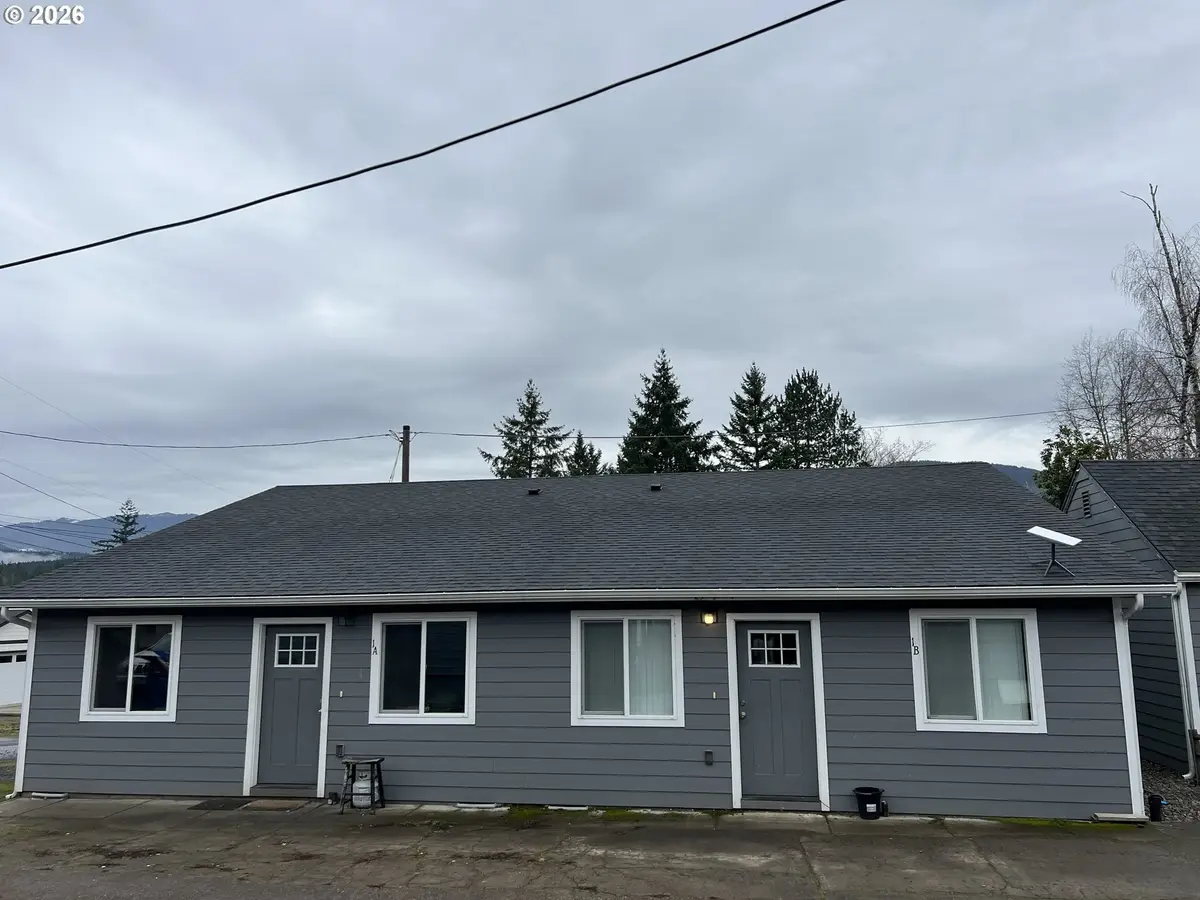 612 NE Santiam Blvd, Mill City, OR 97360 - #1