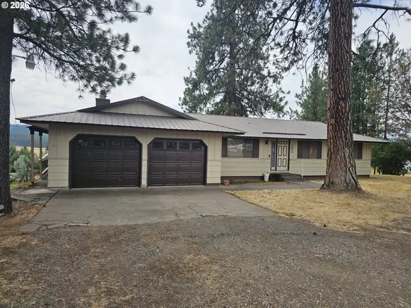 202 E Despain St, Ukiah, OR 97880
