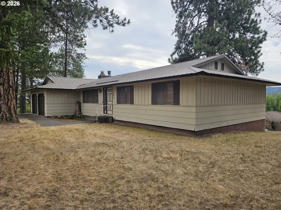 202 E Despain St, Ukiah, OR 97880 - #3