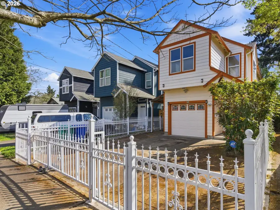 9606 N Clarendon Ave, Portland, OR 97203 - #3