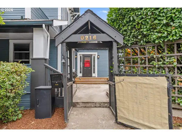 216 S Iowa St, Portland, OR 97239