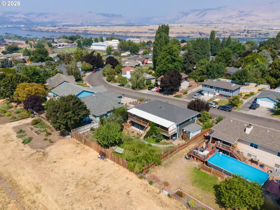 663 Brentwood Dr, The Dalles, OR 97058 - #3