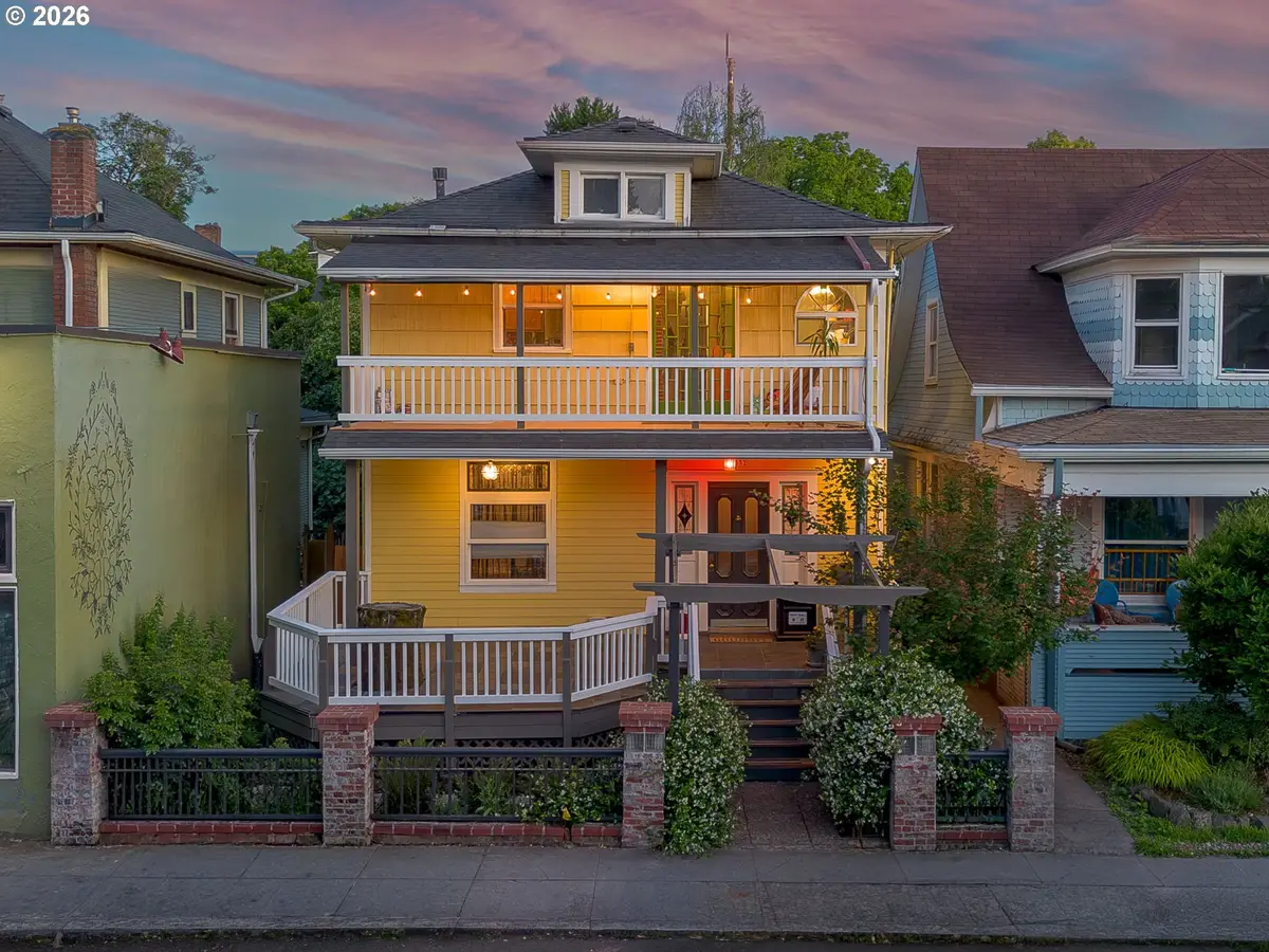 3632 SE Belmont St, Portland, OR 97214 - #1