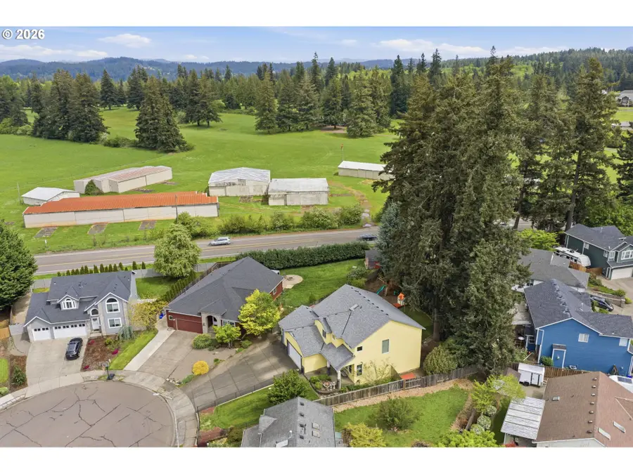 15066 Glendoveer Ct, Oregon City, OR 97045 - #2