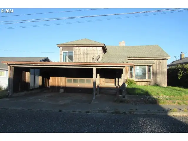 29820 Mary St, Gold Beach, OR 97444 - Image #1