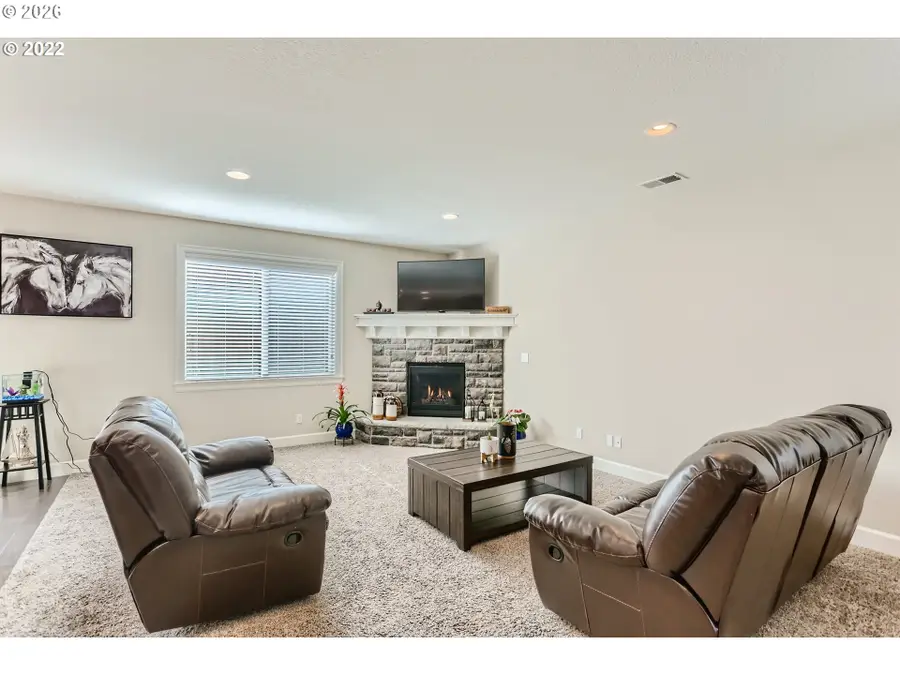 7890 NW Crossvine St, Portland, OR 97229 - #3