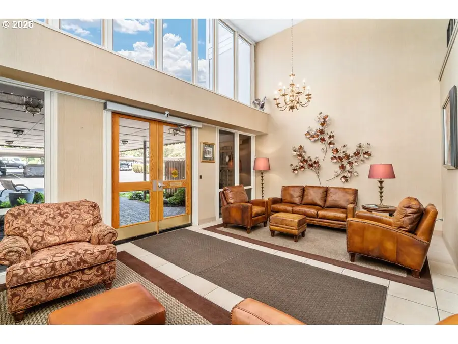 45 Eagle Crest Dr #514, Lake Oswego, OR 97035 - Image #2