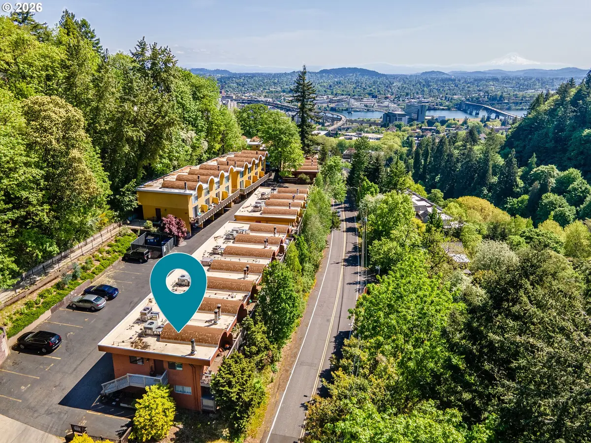 859 SW Broadway Dr #41, Portland, OR 97201 - Image #1