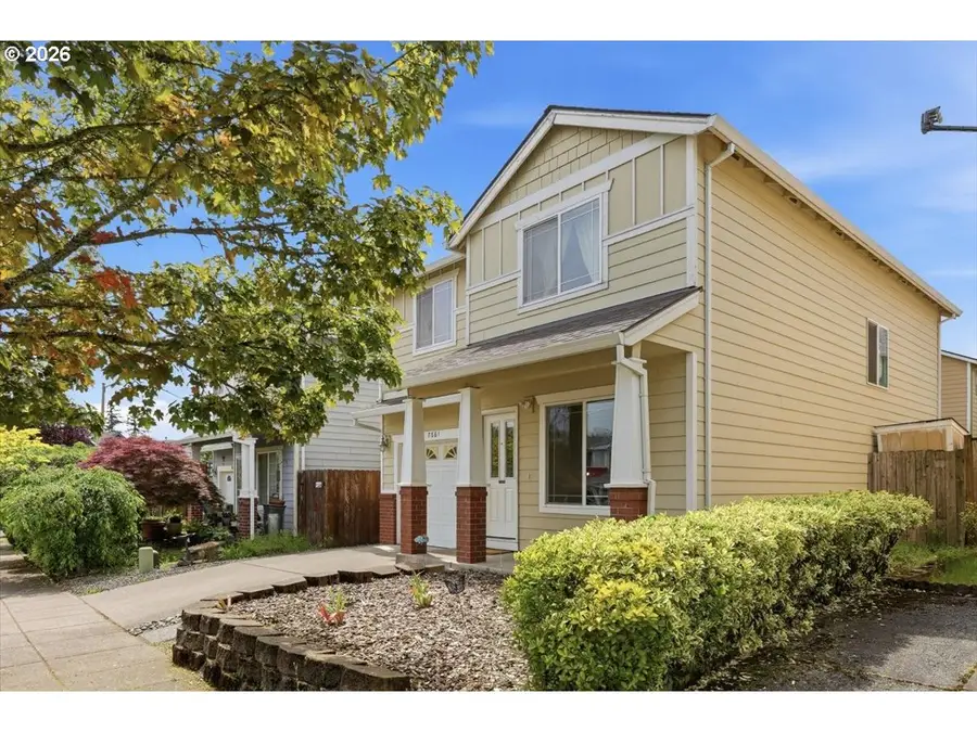 7861 SE Springwater Dr, Portland, OR 97206 - #2