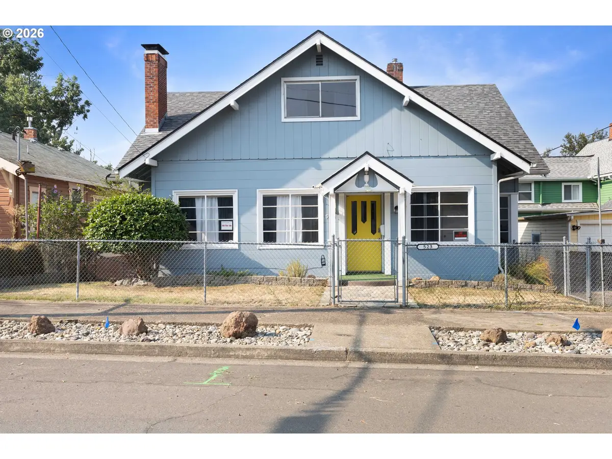 523 SE Rice Ave, Roseburg, OR 97470 - #1