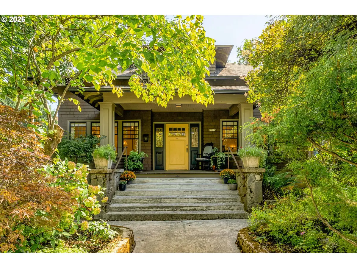 1734 NE Halsey St, Portland, OR 97232 - #1