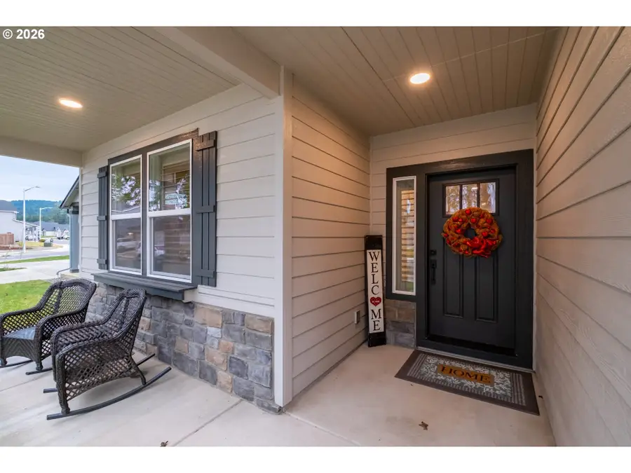 5021 Cedar View Dr, Springfield, OR 97478 - Image #2