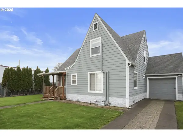 35 S Main St, Lebanon, OR 97355