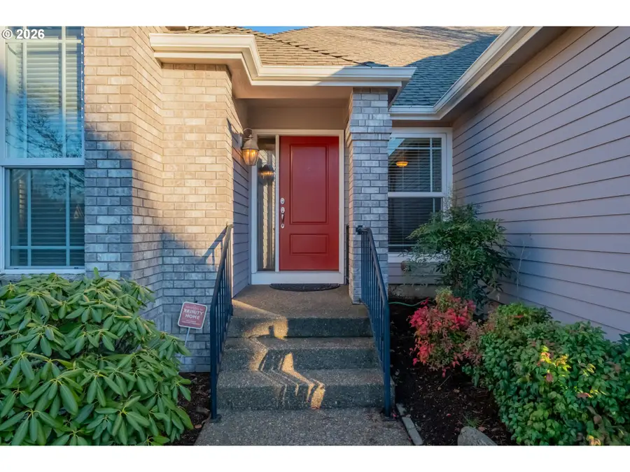 2463 NW Broadway St, Albany, OR 97321 - #2