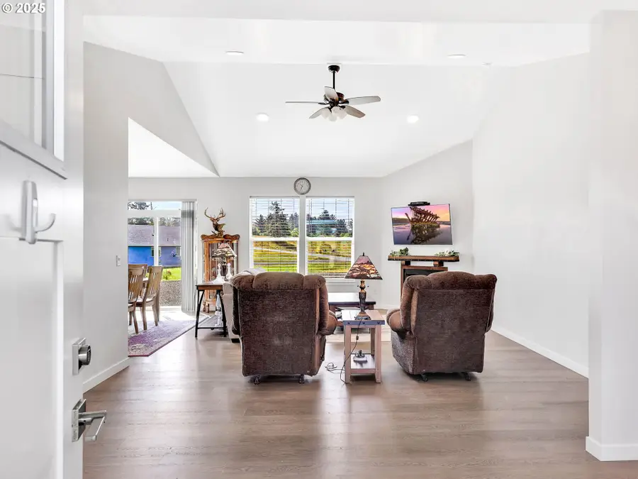 33455 Bing Ln, Warrenton, OR 97146 - Image #3