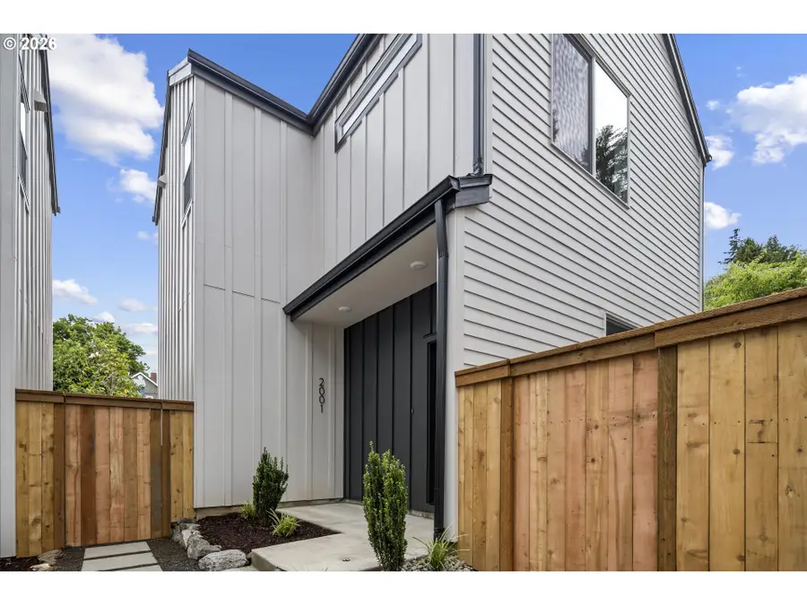 2001 SW Moss St, Portland, OR 97219 - #2