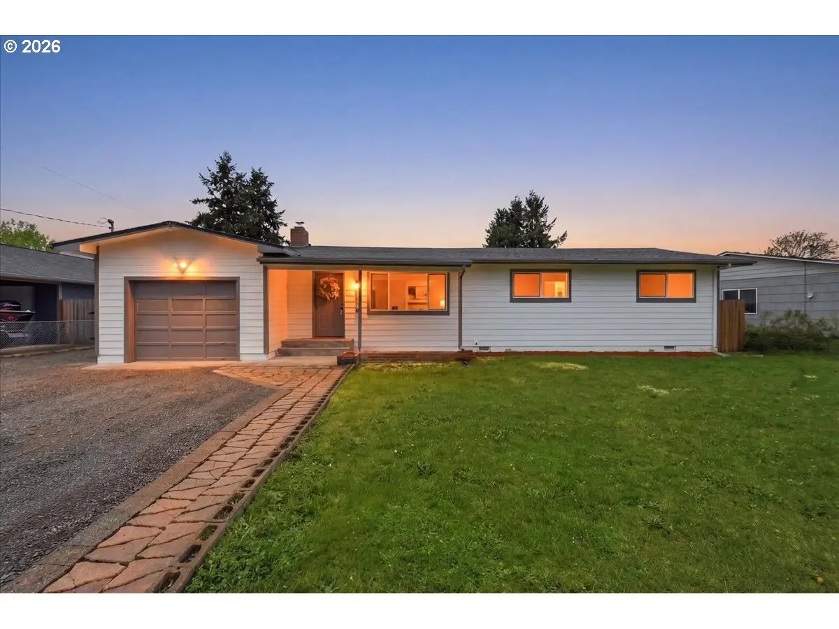 132 Green Acres Dr, Castle Rock, WA 98611 - #1