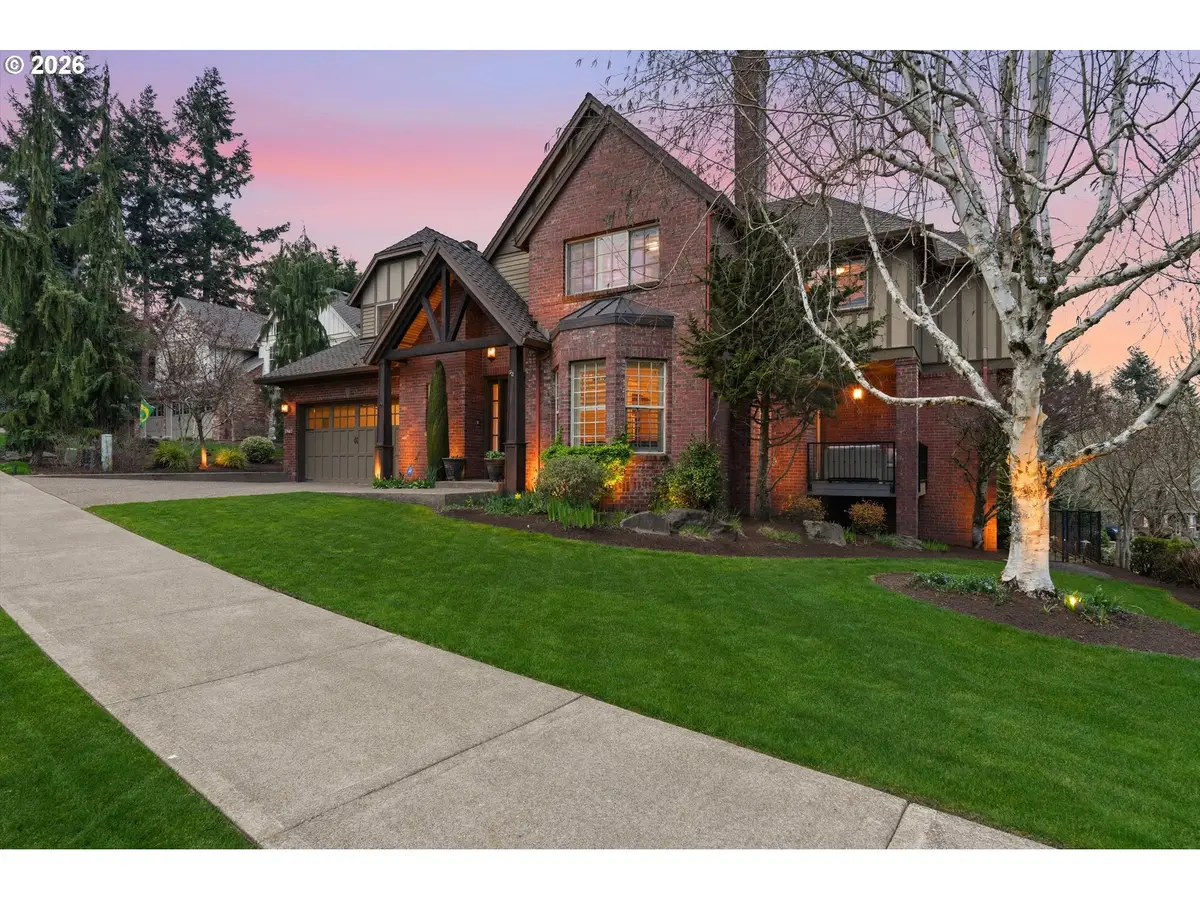 3987 Wheeler Ln, West Linn, OR 97068 - #1