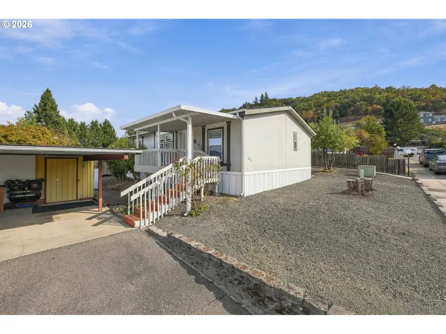 208 Zachary Dr, Roseburg, OR 97470 - #3