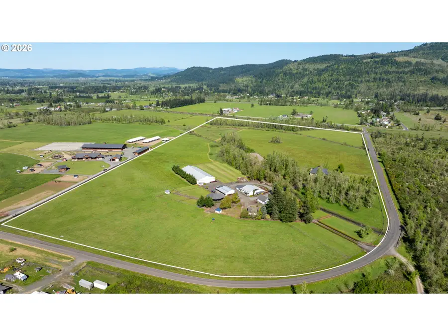 33391 Howe Ln, Creswell, OR 97426 - #2
