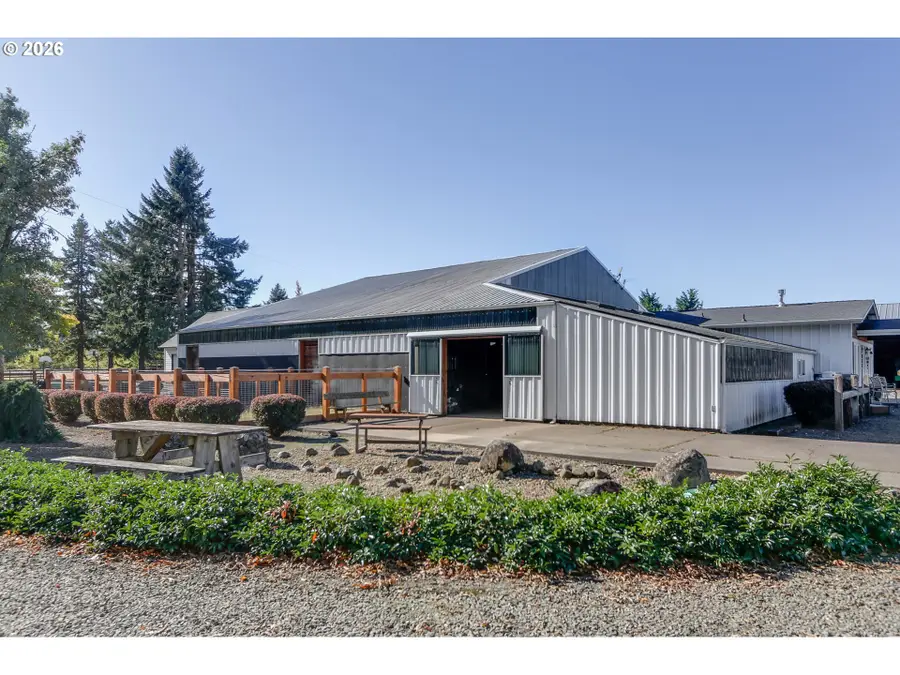 33391 Howe Ln, Creswell, OR 97426 - #3