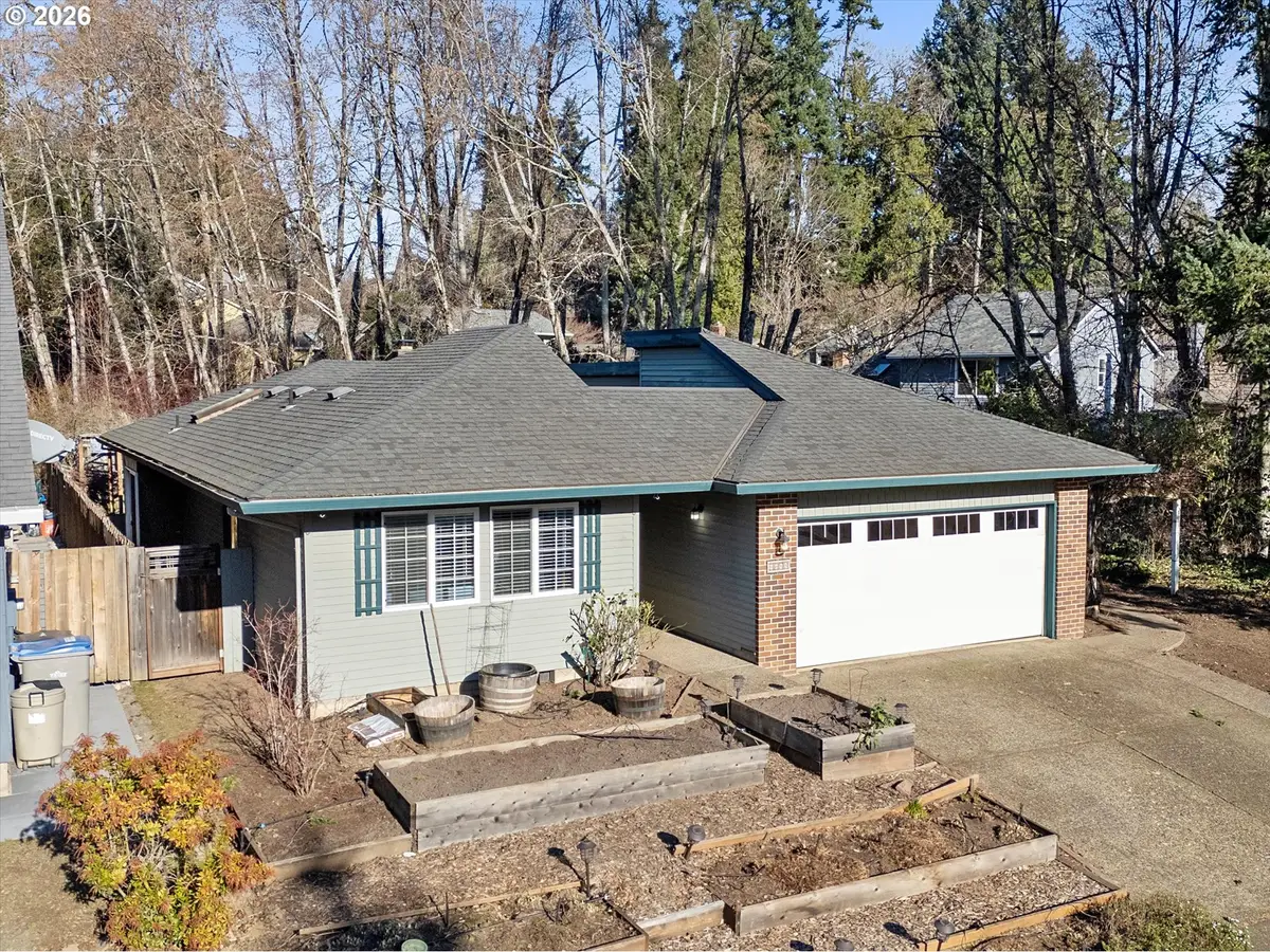 9685 SW Riverwood Ln, Tigard, OR 97224 - Image #1